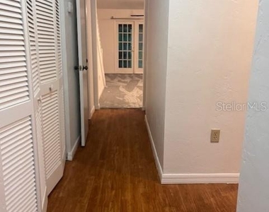 5115 Sw 92nd Court - Photo Thumbnail 2