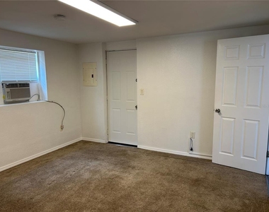 39029 1/2 Kirkland Drive - Photo Thumbnail 15