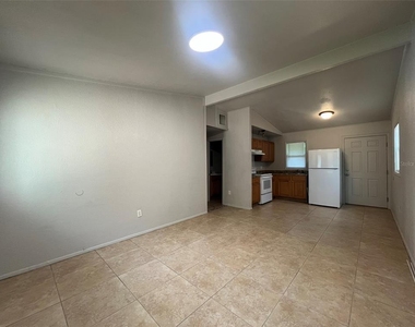 13711 Nw 158th Place - Photo Thumbnail 2