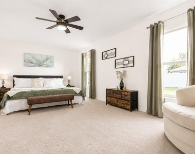 18 Bishop Lane - Photo Thumbnail 14