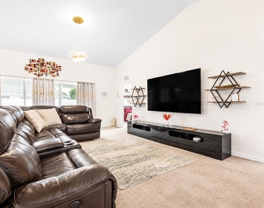 18 Bishop Lane - Photo Thumbnail 6