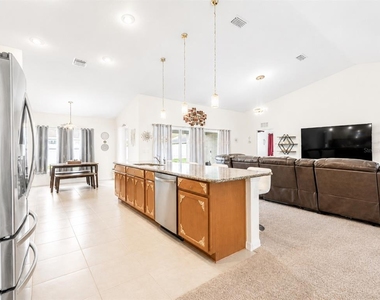 18 Bishop Lane - Photo Thumbnail 5