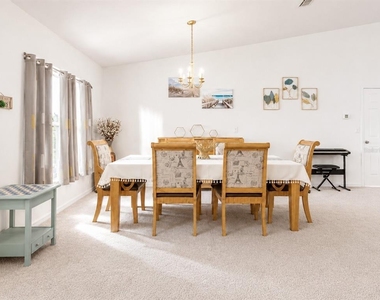18 Bishop Lane - Photo Thumbnail 12