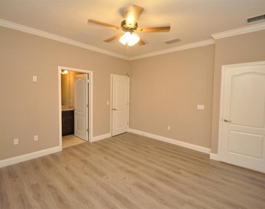 11 Ullynn Place - Photo Thumbnail 8