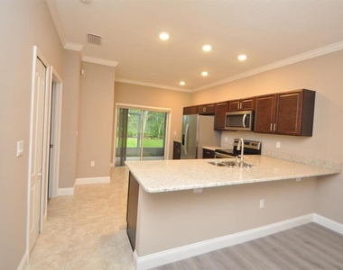11 Ullynn Place - Photo Thumbnail 5