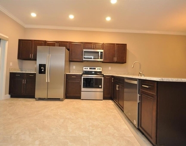 11 Ullynn Place - Photo Thumbnail 7