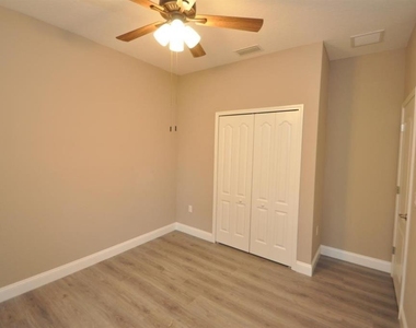 11 Ullynn Place - Photo Thumbnail 12