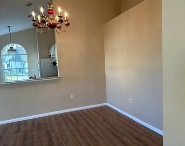 25 Andover Drive - Photo Thumbnail 3
