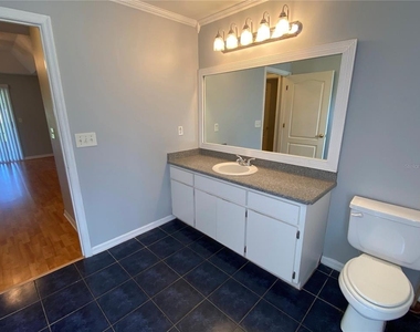 100 Wood Haven Drive - Photo Thumbnail 10