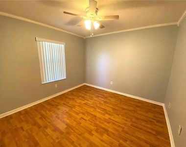 100 Wood Haven Drive - Photo Thumbnail 7