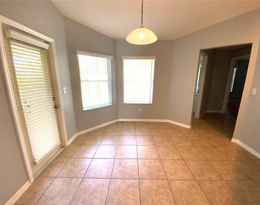 100 Wood Haven Drive - Photo Thumbnail 5