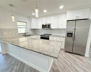1081 Humboldt Street - Photo Thumbnail 11