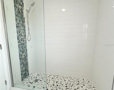 1081 Humboldt Street - Photo Thumbnail 9