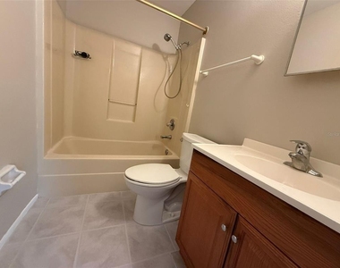 11081 Pendleton Avenue - Photo Thumbnail 6