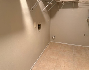 11081 Pendleton Avenue - Photo Thumbnail 9