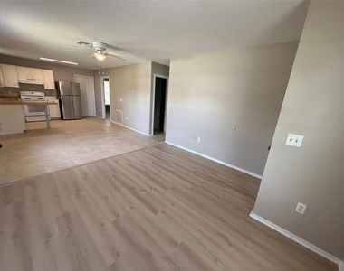11081 Pendleton Avenue - Photo Thumbnail 4