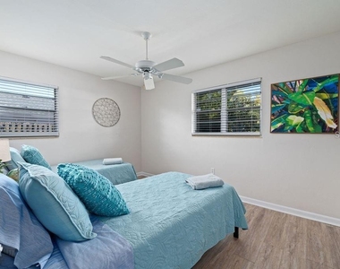 2676 Martin Street - Photo Thumbnail 25