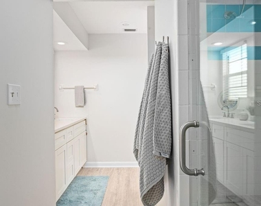 2676 Martin Street - Photo Thumbnail 23