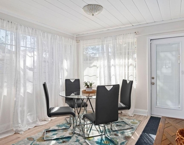 2676 Martin Street - Photo Thumbnail 11