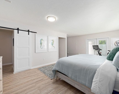 2676 Martin Street - Photo Thumbnail 21