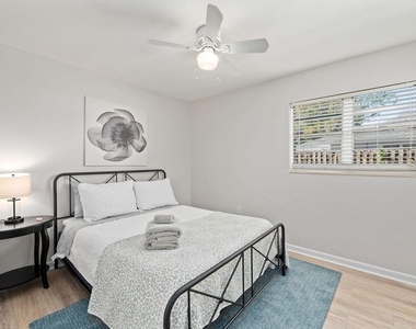 2676 Martin Street - Photo Thumbnail 29