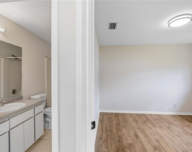 2260 Mistleto Lane - Photo Thumbnail 20