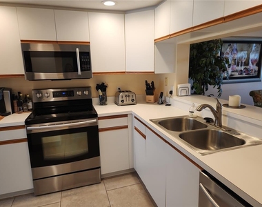 6507 Stone River Road - Photo Thumbnail 7