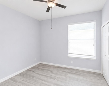 4440 67th Street E - Photo Thumbnail 16