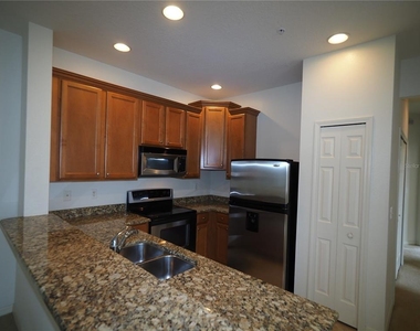 3617 Parkridge Circle - Photo Thumbnail 3