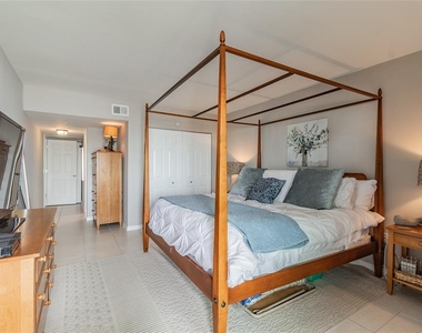 13650 Gulf Boulevard - Photo Thumbnail 15