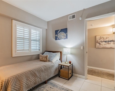13650 Gulf Boulevard - Photo Thumbnail 25