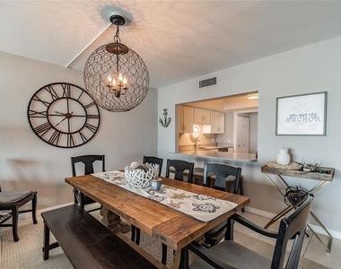 13650 Gulf Boulevard - Photo Thumbnail 8