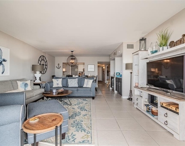 13650 Gulf Boulevard - Photo Thumbnail 4