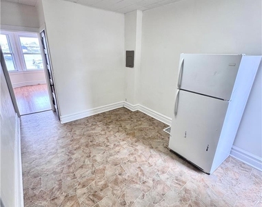 522 N 18th Street - Photo Thumbnail 5