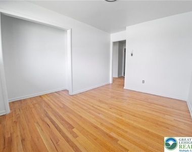 1471 2nd Street - Photo Thumbnail 6