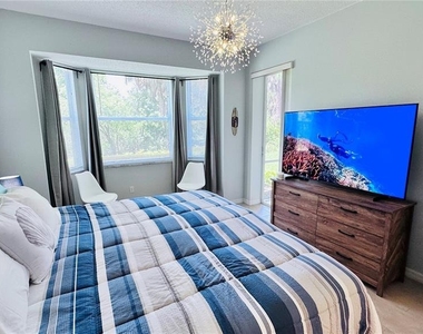 4640 Tower Hill Lane - Photo Thumbnail 6