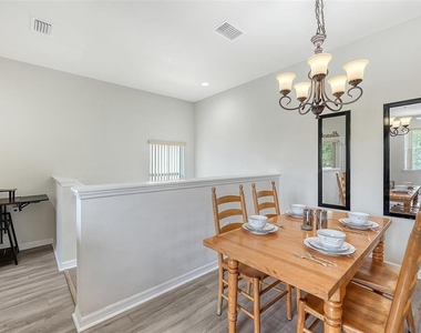 7843 Moonstone Drive - Photo Thumbnail 9