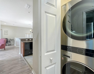 7843 Moonstone Drive - Photo Thumbnail 25