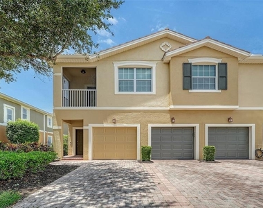 7843 Moonstone Drive - Photo Thumbnail 2