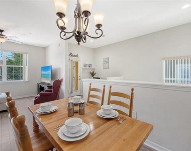 7843 Moonstone Drive - Photo Thumbnail 10