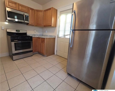 830 Media Street - Photo Thumbnail 3