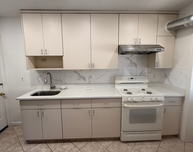 EAST 29TH - Photo Thumbnail 4