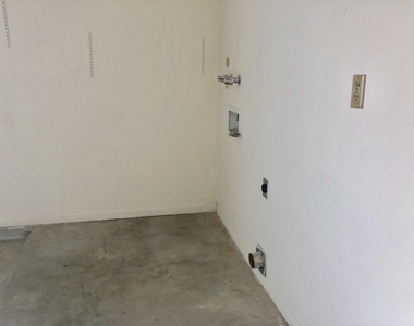 7136 Orizaba Avenue - Photo Thumbnail 30