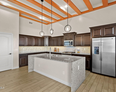 12321 Desert Dove Avenue - Photo Thumbnail 6