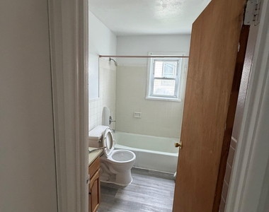 2240 Main Street - Photo Thumbnail 7