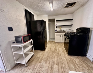 504 Cincinnati Avenue - Photo Thumbnail 3