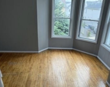95 Center Street - Photo Thumbnail 2