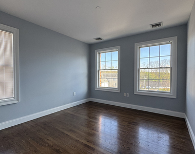 791 Main Street - Photo Thumbnail 6