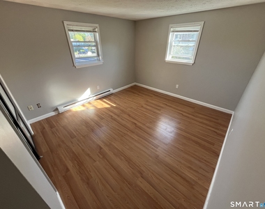 322 Emmett Street - Photo Thumbnail 7