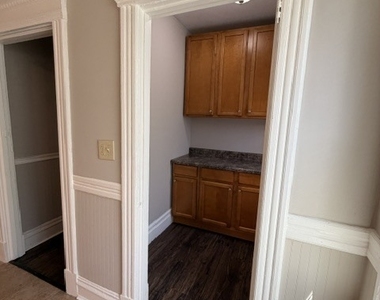 370 Maple Avenue - Photo Thumbnail 7